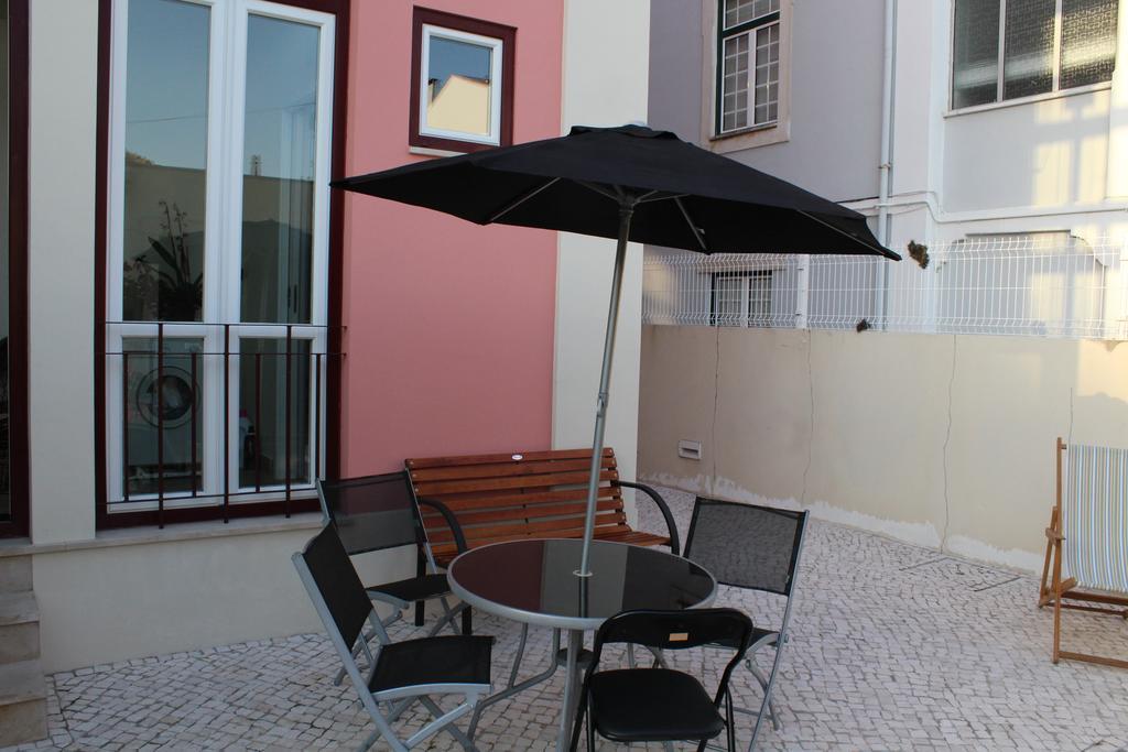 Pink House Hotel Coimbra Exterior photo